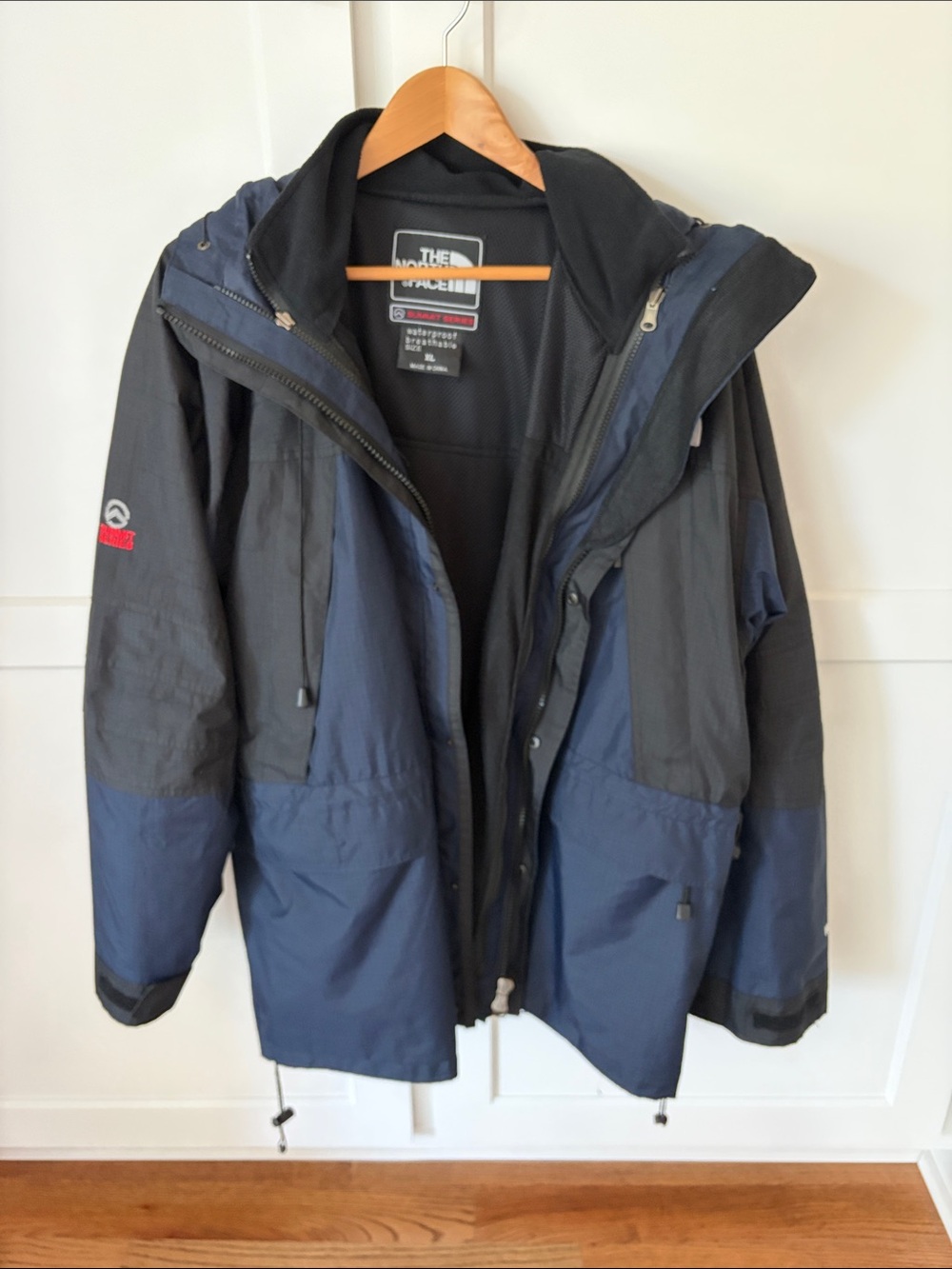 The North Face Men's Navy & Black Layered Rain Coat with Hood